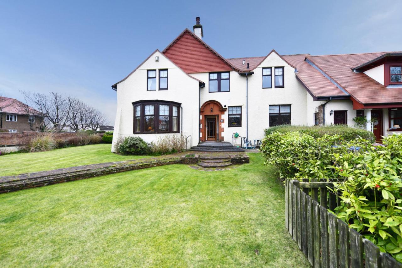Dunvegan Apartment *